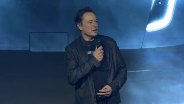 107160094-1669950059812-musk-semi-gCiiQD93lt.webp