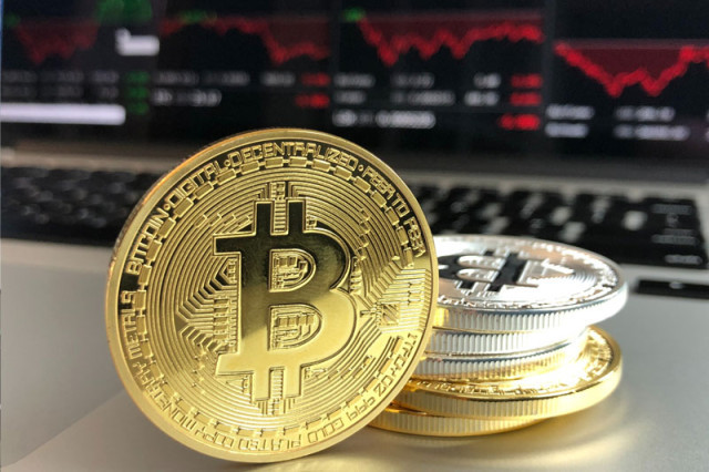 Bitcoin_800x533_L_1535981090-10rtEyYhFW.jpg